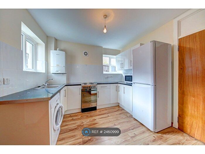 6 Bedroom End Of Terrace House To Rent In Addison Gardens, Kingston Upon Thames, KT5