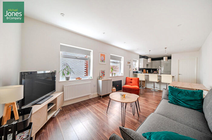 2 Bedroom Flat To Rent In Angel Apartments, - Chapel Road, Worthing, West Sussex, BN11