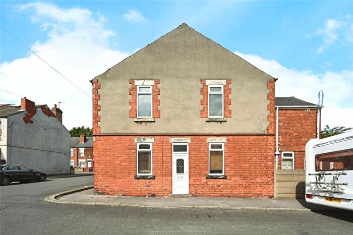 2 Bedroom End Of Terrace House For Sale In Moor Street, Mansfield, Nottinghamshire, NG18