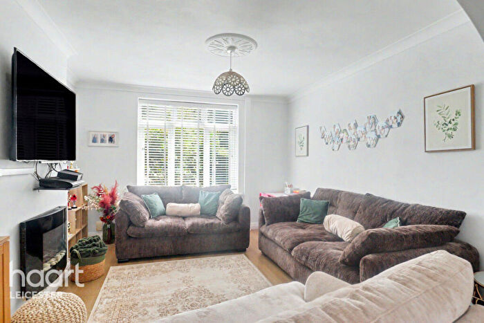 3 Bedroom Semi Detached House For Sale In Gooding Avenue, Leicester, LE3