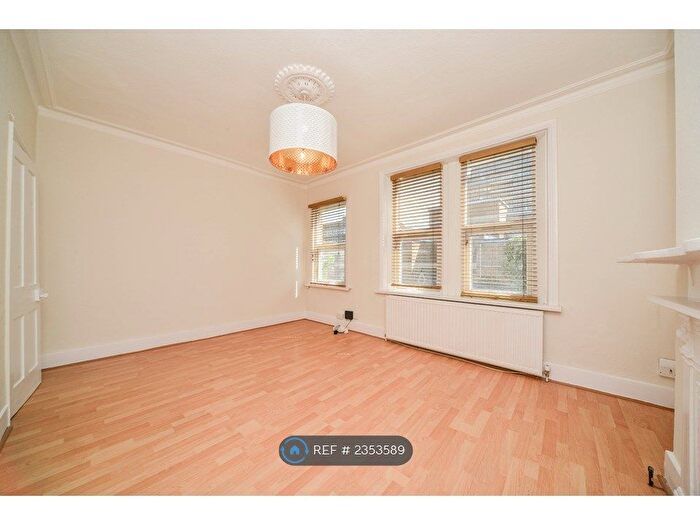 1 Bedroom Flat To Rent In St. Dunstans Road, London, W6
