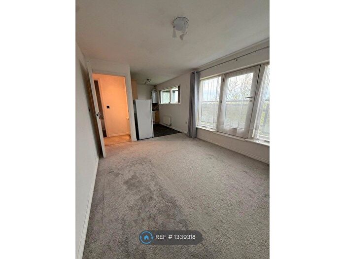 1 Bedroom Flat To Rent In Renard Court, Cheltenham, GL51