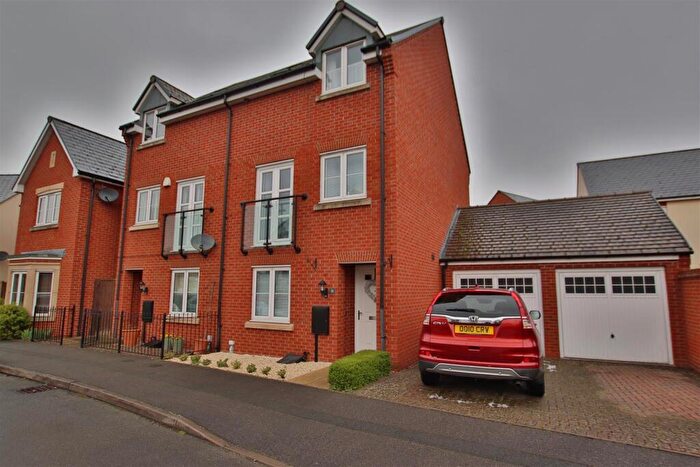 3 Bedroom Semi Detached House To Rent In Trafalgar Road, Tewkesbury, GL20