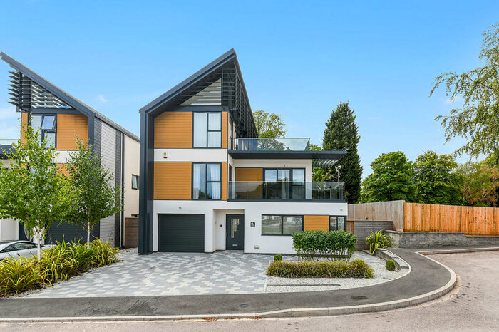 5 Bedroom Detached House To Rent In Baxter Green, Bramcote, NG9