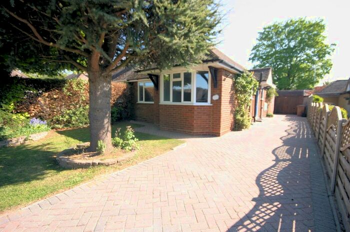 2 Bedroom Semi-Detached Bungalow To Rent In Poplar Avenue, Warden Hills, Luton, LU3