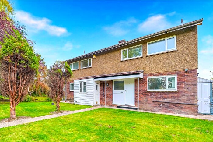 3 Bedroom Semi-Detached House To Rent In Gravel Lane, Chigwell, Essex, IG7