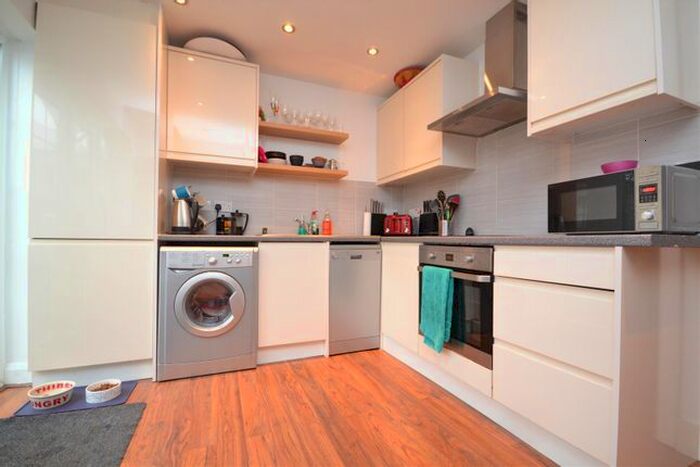 4 Bedroom Detached Bungalow To Rent In Norfolk Close, St Margarets, Twickenham, TW1