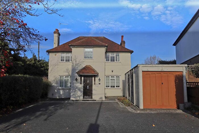 4 Bedroom Detached House For Sale In Honey Hill, Hillingdon, UB10