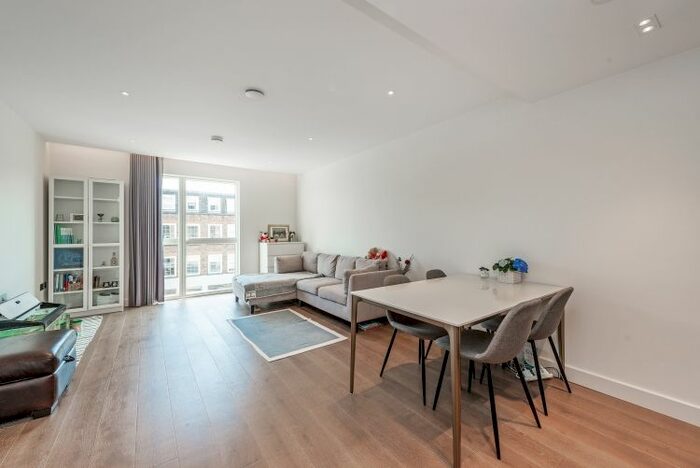 2 Bedroom Flat To Rent In Fulham High Street, London, SW6