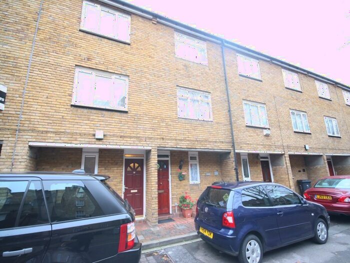 4 Bedroom Terraced House To Rent In Mandela Street, Oval, SW9