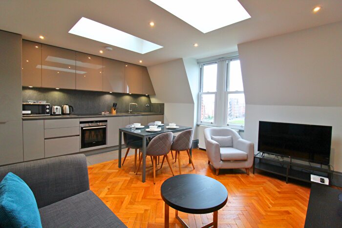 2 Bedroom Flat For Sale In Comeragh Road, Barons Court, W14