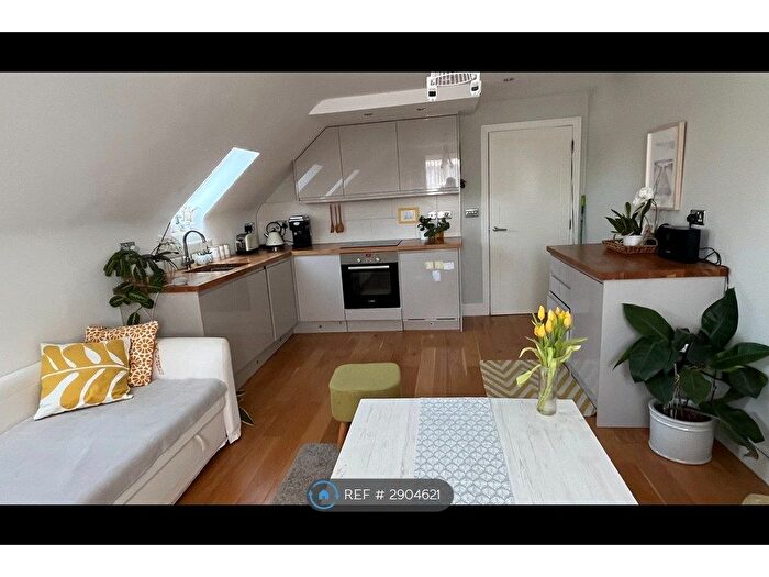 1 Bedroom Flat To Rent In Chambers Court, Ashford, TW15