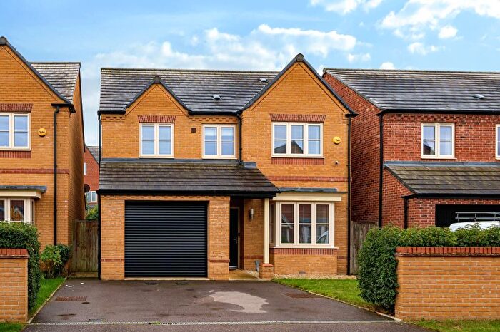 4 Bedroom Detached House For Sale In Banbury, Oxfordshire, OX16