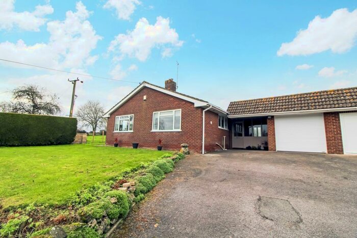 3 Bedroom Bungalow To Rent In Tarrant Keyneston, DT11