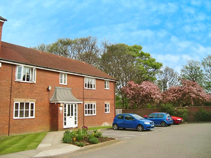 1 Bedroom Flat For Sale In Peartree Lane, Welwyn Garden City, AL7