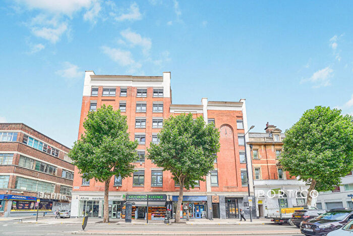 2 Bedroom Flat To Rent In Bethnal Green Road, London, E2