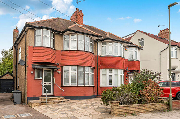 3 Bedroom Semi-Detached House For Sale In Tithe Close, London, NW7