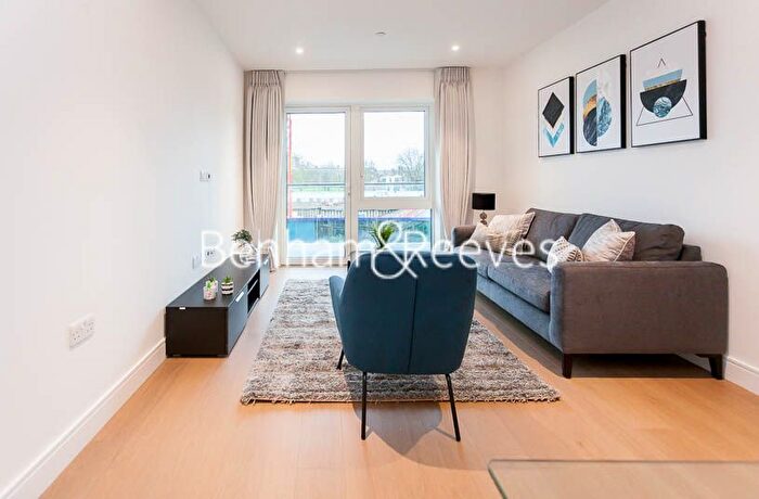 1 Bedroom Flat To Rent In Fulham Reach, Hammersmith, W6