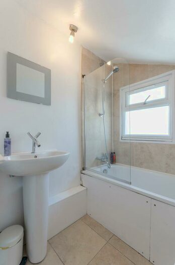 1 Bedroom Flat To Rent In Packington Street, Angel, London, N1