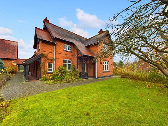 3 Bedroom Detached House To Rent In St Mary`s Rectory Church Street Melbourne, DE73