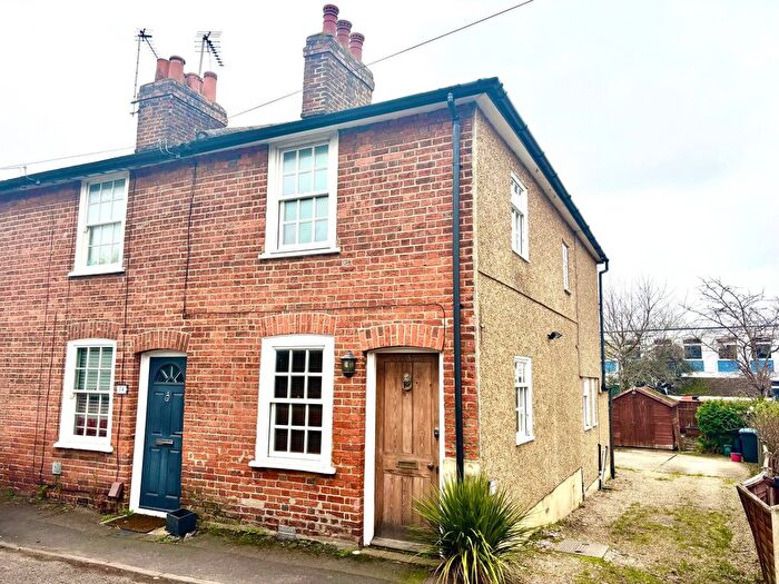 2 Bedroom Cottage To Rent In Langham Place, Egham, Surrey, TW20