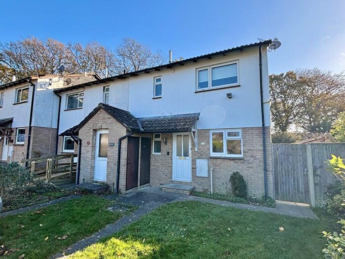 1 Bedroom Flat For Sale In Meadowsweet Road, Creekmoor, BH17