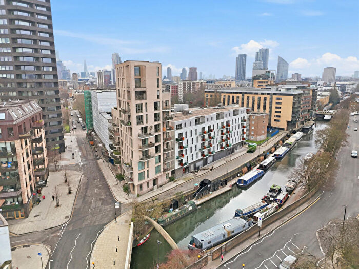 3 Bedroom Apartment For Sale In Novello House, Bridport Place, London, N1