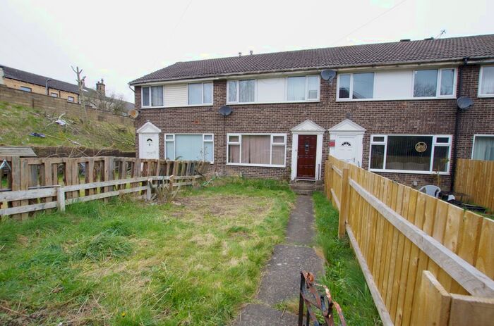 Terraced House To Rent In Rylstone Gardens, Bradford, BD3