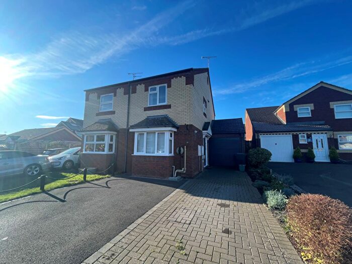 2 Bedroom Semi Detached House To Rent In Bolyfant Crescent, Leamington Spa, CV31