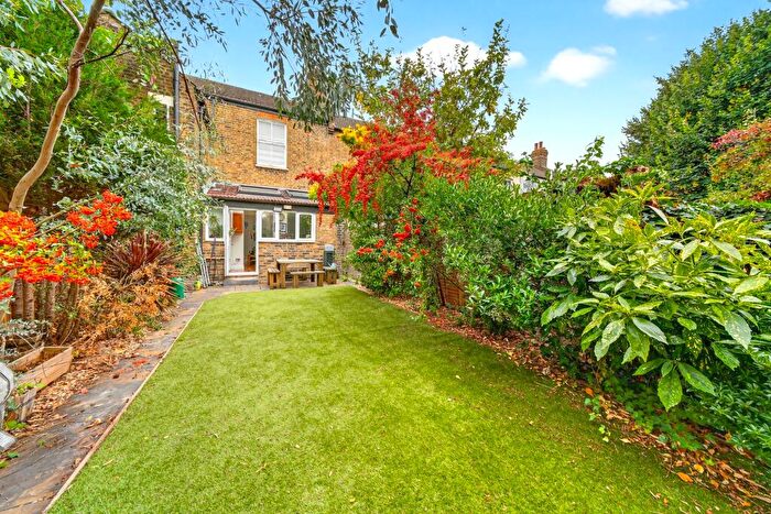 1 Bedroom Flat For Sale In Mount Pleasant Road, London, N17