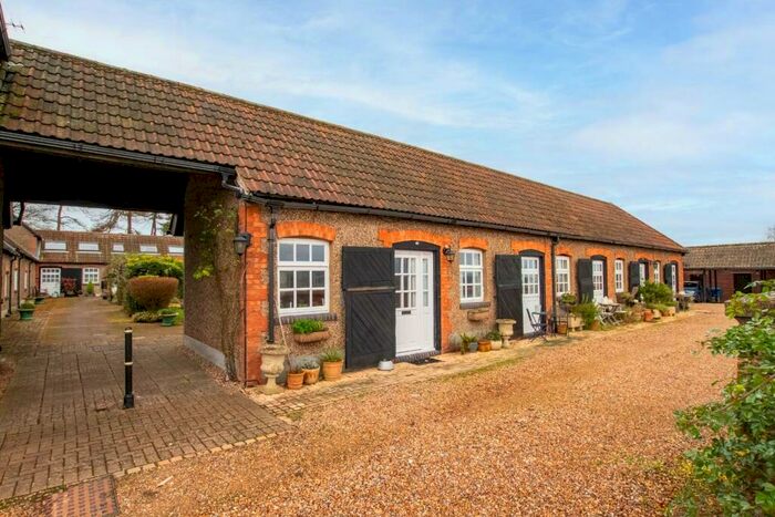 2 Bedroom Barn Conversion For Sale In Mentmore Court, Howell Hill Close, Mentmore, LU7