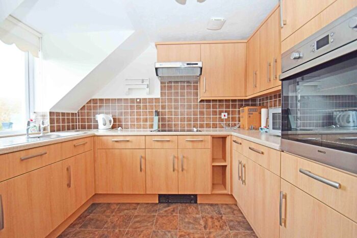 1 Bedroom Retirement Property For Sale In Wellington Avenue, Princes Risborough, HP27