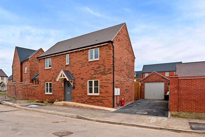 3 Bedroom Detached House For Sale In The Cedar, Steeple View Chase, NN29