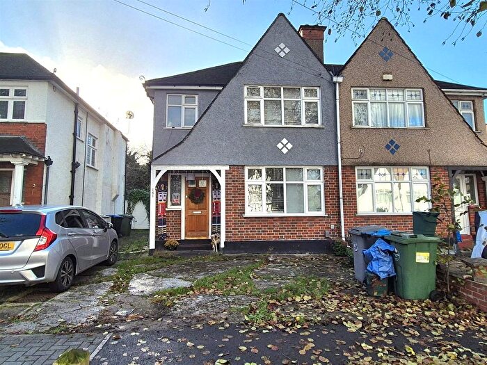 3 Bedroom Semi-Detached House To Rent In Regal Way, Harrow, HA3