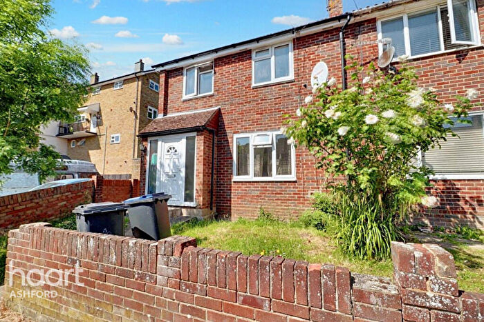 3 Bedroom End Of Terrace House To Rent In Godden Road, Canterbury, CT2