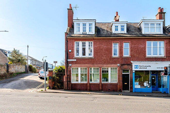 4 Bedroom Flat For Sale In Flat Braefoot Terrace, Edinburgh, EH16