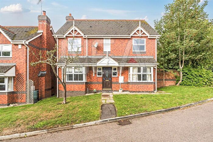 4 Bedroom Detached House To Rent In Rhigos, Emmer Green, Reading, RG4