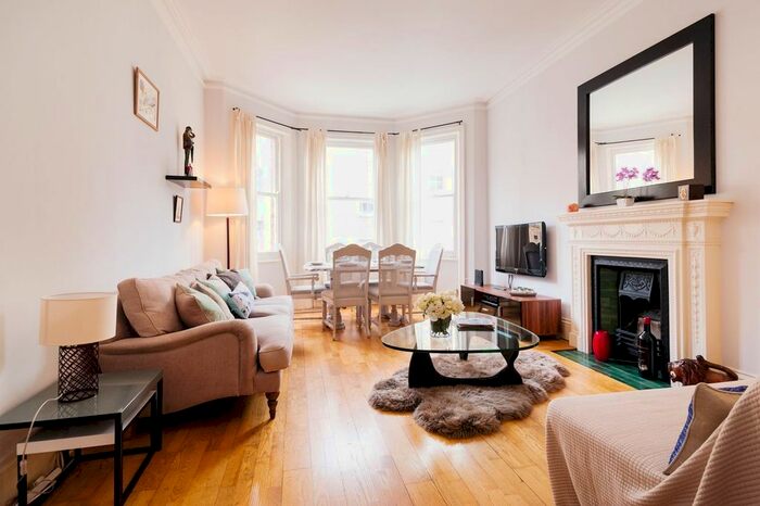 2 Bedroom Flat To Rent In Nevern Mansions, Warwick Road, SW5