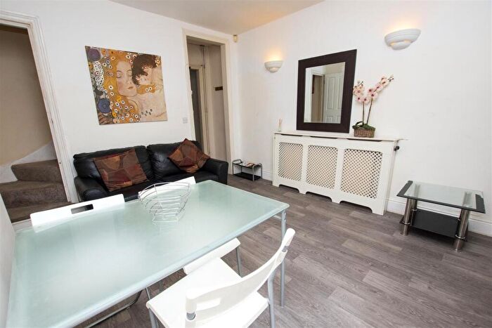 4 Bedroom House To Rent In Harborne Park Road, Birmingham, West Midlands, B17