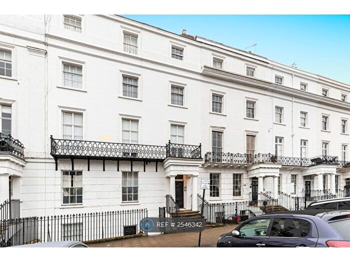 1 Bedroom Flat To Rent In Clarendon Square, Leamington Spa, CV32
