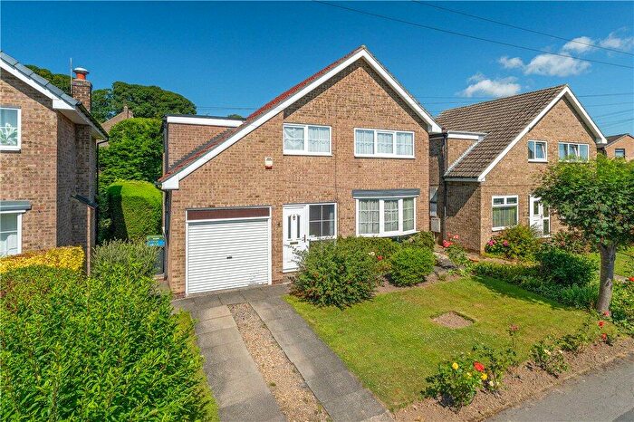 4 Bedroom Detached House For Sale In Garsdale Crescent, Baildon, Shipley, West Yorkshire, BD17