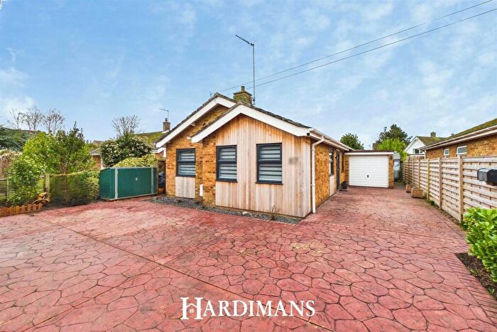 4 Bedroom Detached Bungalow For Sale In Elm Tree Road, Lowestoft, NR33