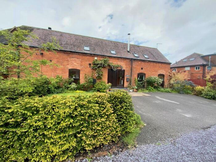 3 Bedroom Semi-Detached House For Sale In Gorcott Hill, Gorcott Hill, B98