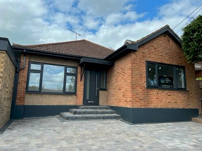 3 Bedroom Bungalow To Rent In Crays Hill Village, Billericay, CM11