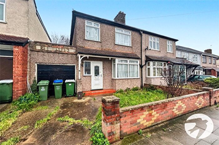 3 Bedroom Semi Detached House For Sale In Balliol Road, Welling, Kent, DA16