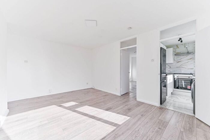 1 Bedroom Flat For Sale In Croydon Road, Anerley, London, SE20