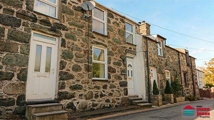 2 Bedroom Terraced House For Sale In Glan Y Wern Terrace, Chwilog, Pwllheli, LL53