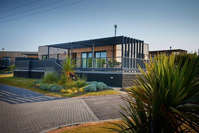 3 Bedroom Lodge For Sale In Tregea Hill, Portreath, Redruth, TR16