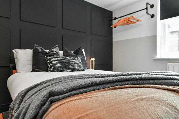 Studio To Rent In Flat B, Room, Leopold Street, DE1