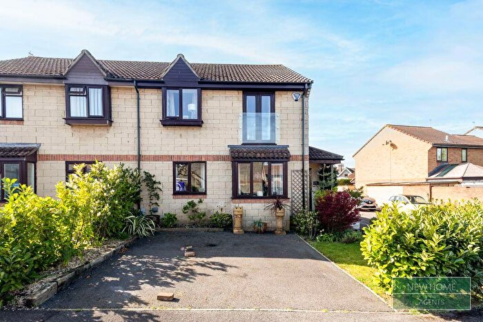4 Bedroom Semi Detached House For Sale In Staunton Fields, Bristol, BS14